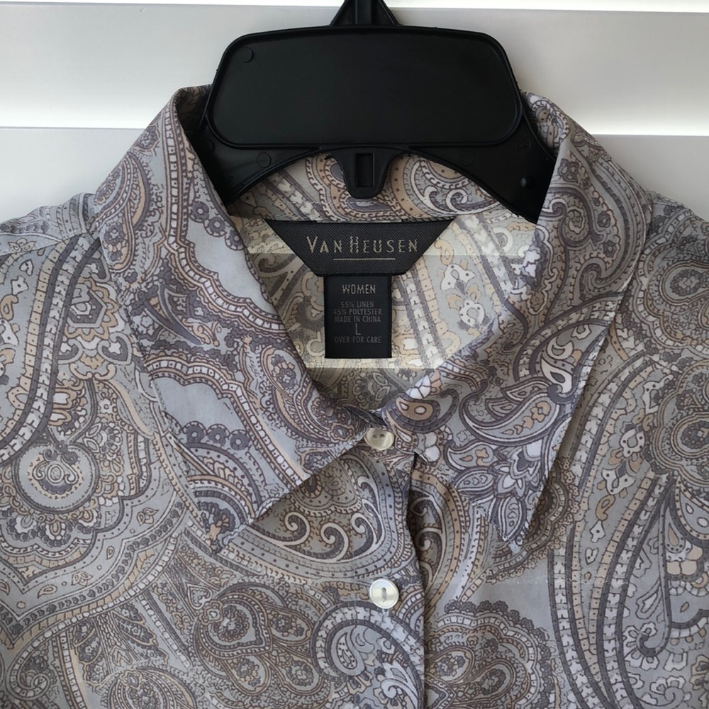 Gray, tan and white paisley blouse.